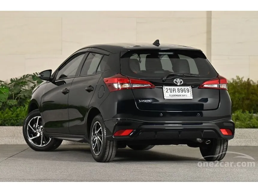 2021 Toyota Yaris Ativ Sport Premium Sedan