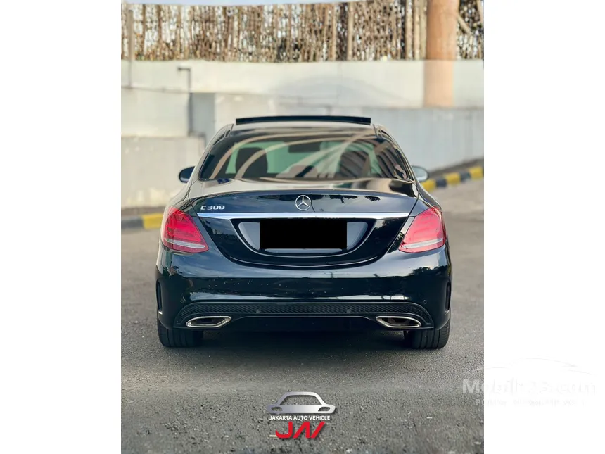 2018 Mercedes-Benz C300 AMG Line Sedan