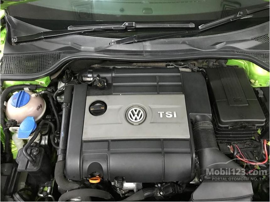2012 Volkswagen Scirocco R Hatchback