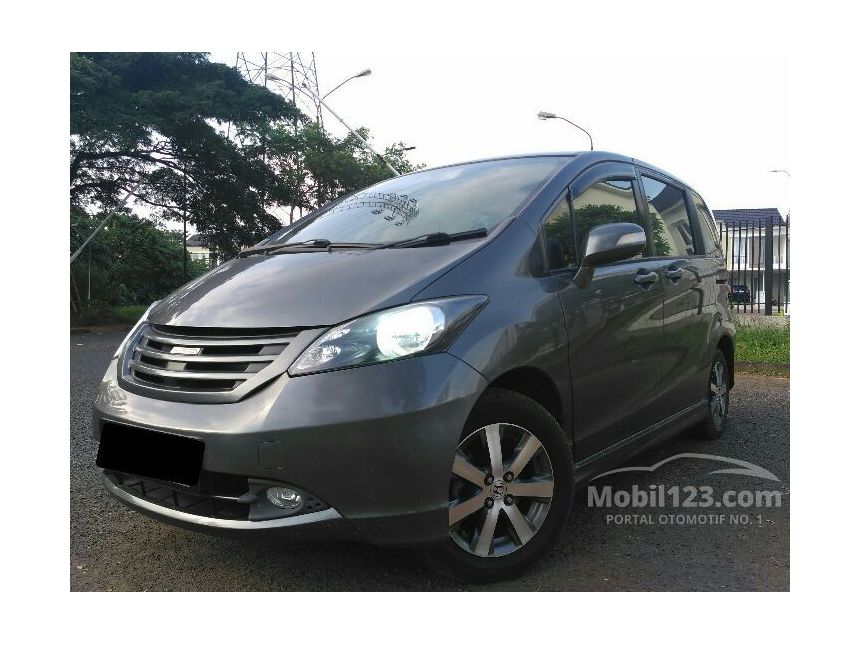 Jual Mobil Honda Freed 2010  1 5 1 5 di Banten Automatic 