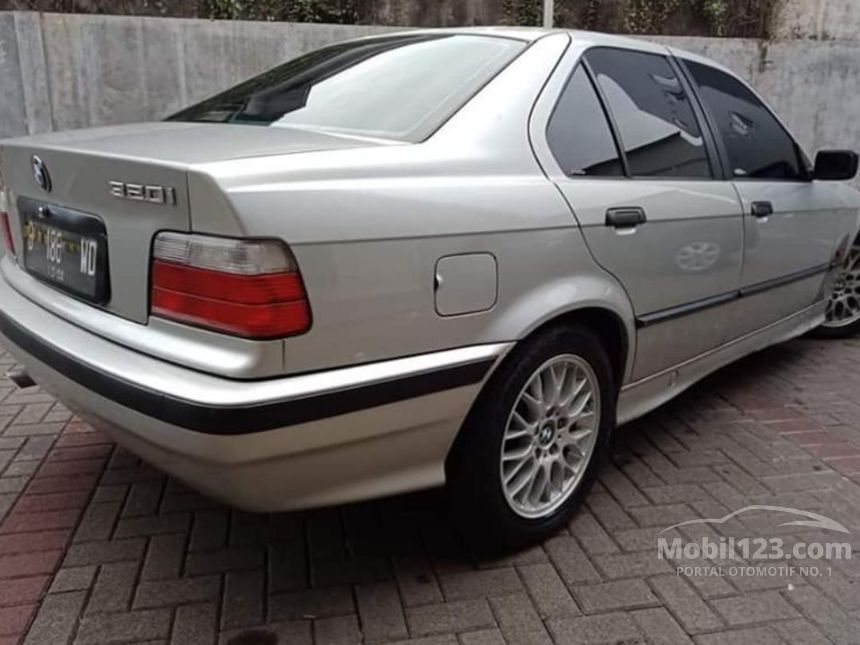 Jual Mobil  BMW  320i  1995  2 0 Manual 2 0 di DKI Jakarta 