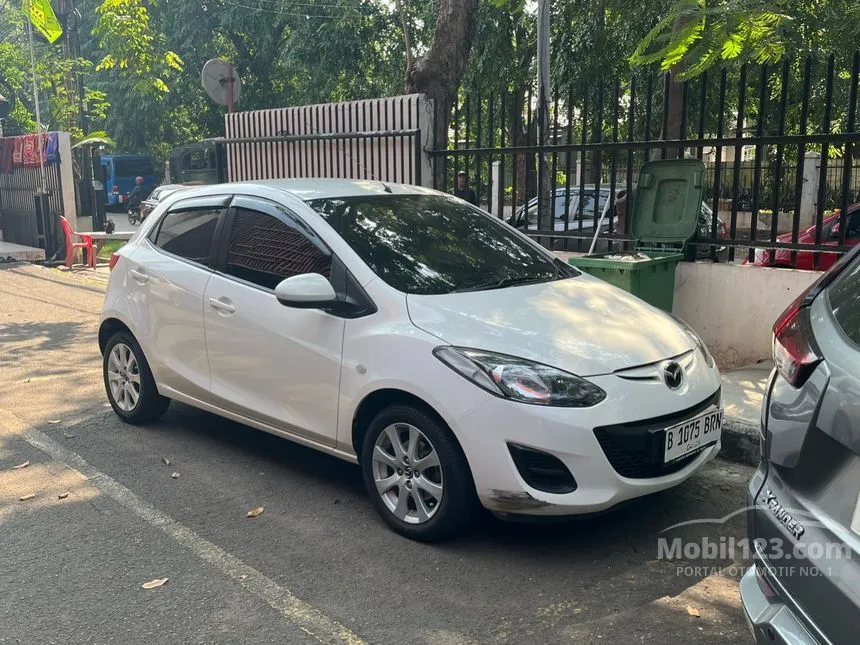 2012 Mazda 2 V Hatchback