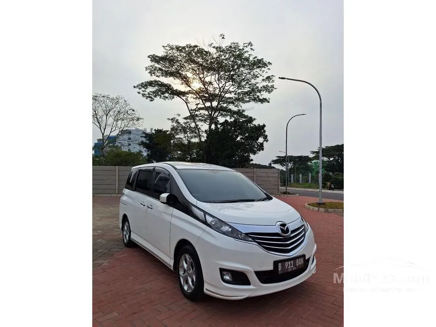 Jual Mobil Mazda Biante 2015 2.0 SKYACTIV A/T 2.0 di DKI Jakarta Automatic MPV Putih Rp 185.000.000