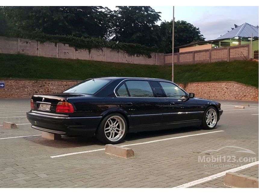 Jual Mobil BMW 7 series 2001 L7 5.4 di DKI Jakarta Automatic Sedan ...