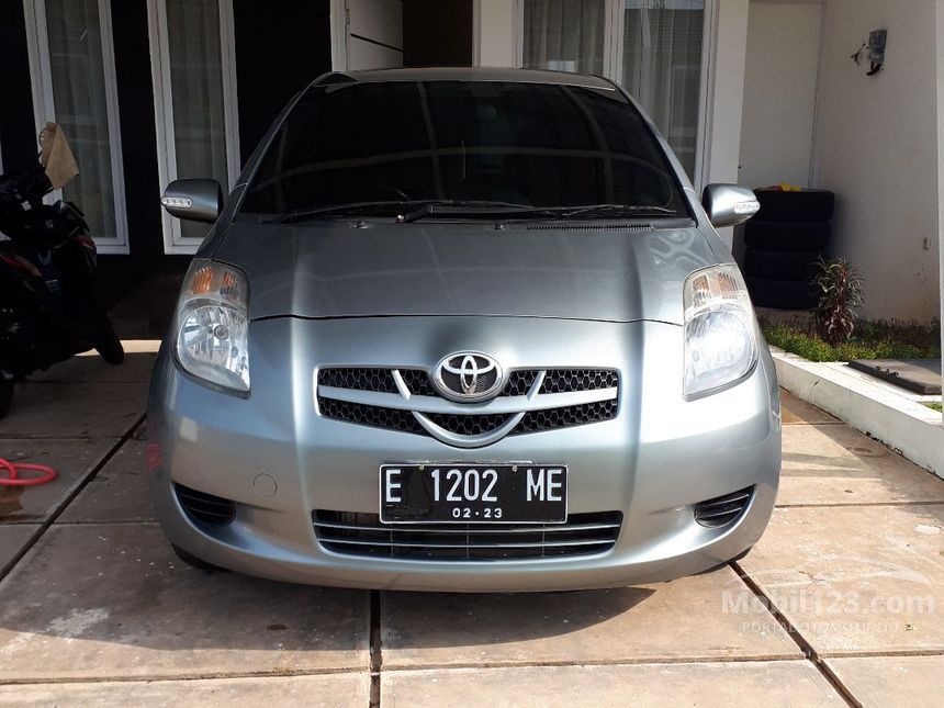 2007 Toyota Yaris E Hatchback