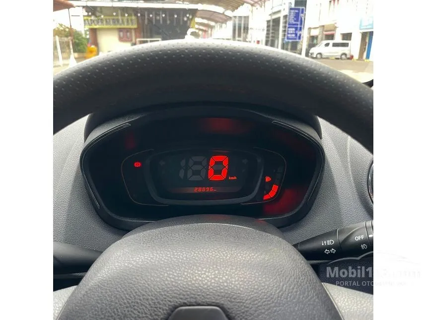 Jual Mobil Renault Kwid 2017 1.0 di DKI Jakarta Manual Hatchback Hijau ...