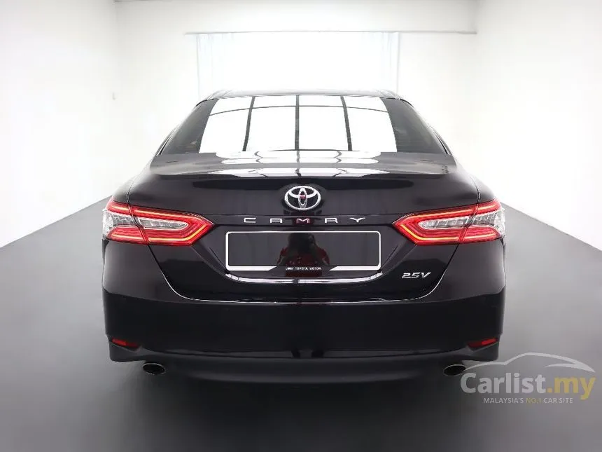 2019 Toyota Camry V Sedan