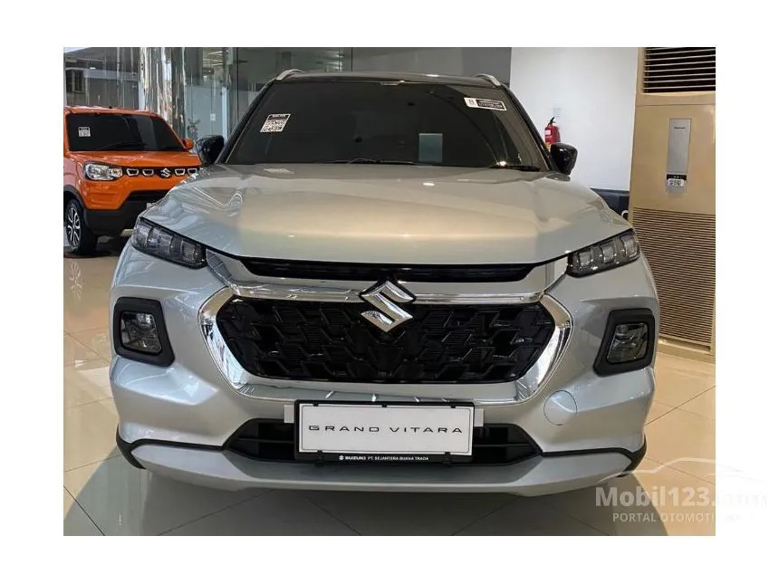 Jual Mobil Suzuki Grand Vitara 2024 MHEV GX Two Tone 1.5 di Banten Automatic SUV Silver Rp 355.000.000