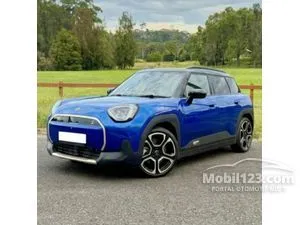 2025 MINI Aceman SE Hatchback