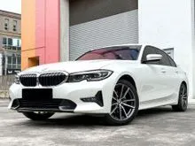 2022 BMW 320i 2.0L Sport Sedan AUTO