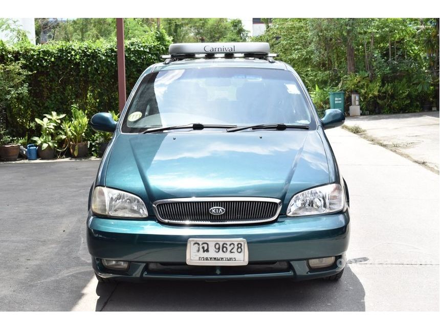 Kia carnival 2002