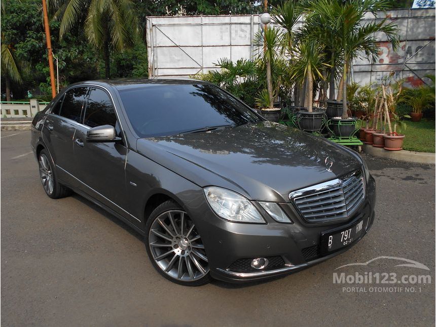 Jual Mobil Mercedes-Benz E250 2010 CGI 1.8 di DKI Jakarta Automatic