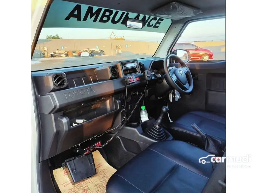 2025 Toyota Hilux Rangga Standard Dry Box Side Doors Pickup