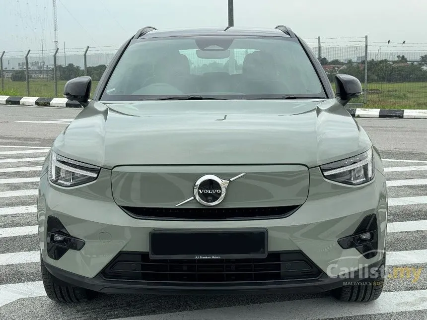 2022 Volvo XC40 Recharge P8 SUV