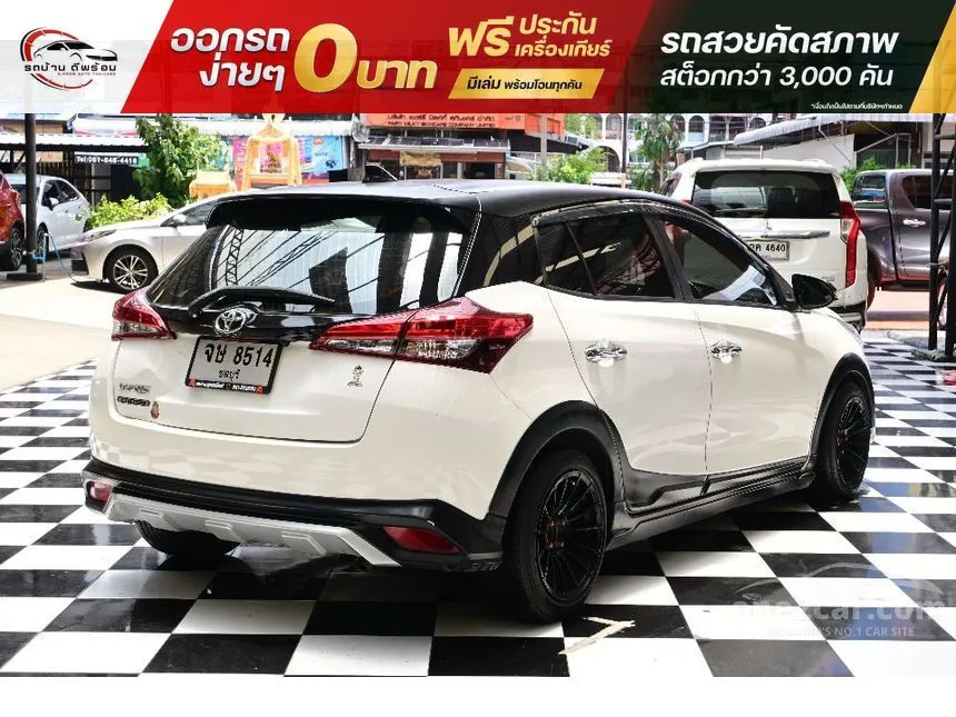 2020 Toyota YARIS High Cross Hatchback