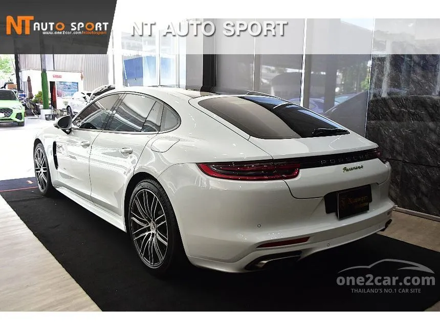 2018 Porsche PANAMERA 4 E-Hybrid Sedan