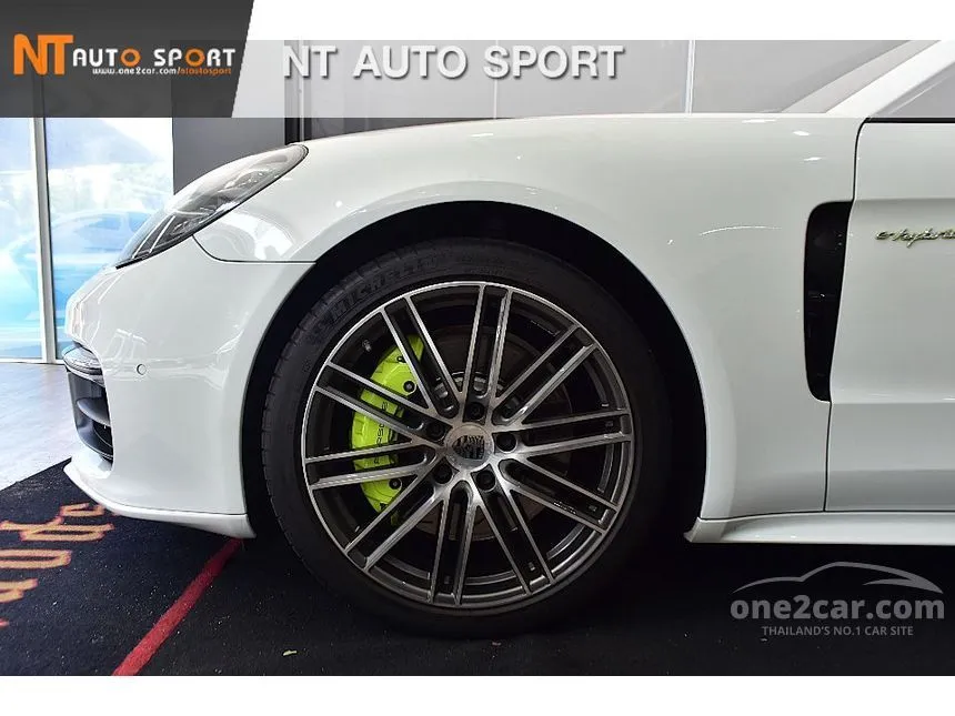 2018 Porsche PANAMERA 4 E-Hybrid Sedan