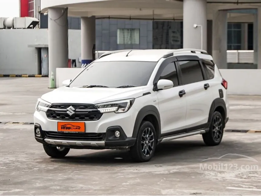 2023 Suzuki XL7 Beta Hybrid SUV