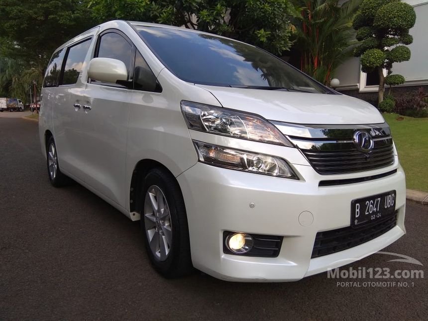 Toyota vellfire 2013