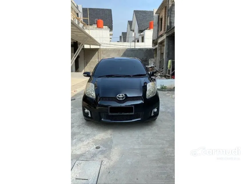 2012 Toyota Yaris J