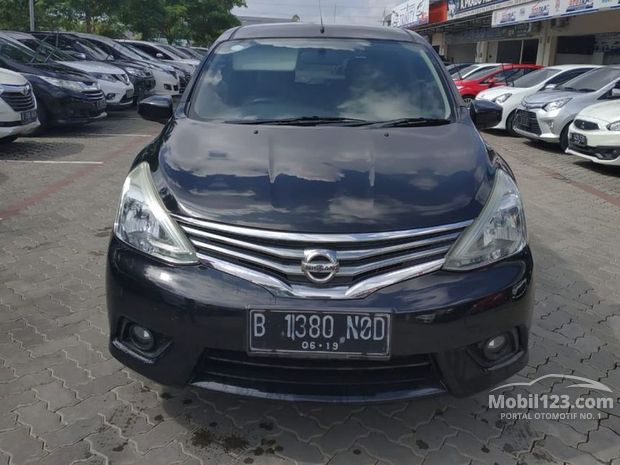 Nissan Grand Livina XV Mobil Tahun 2014-2014 bekas dijual 