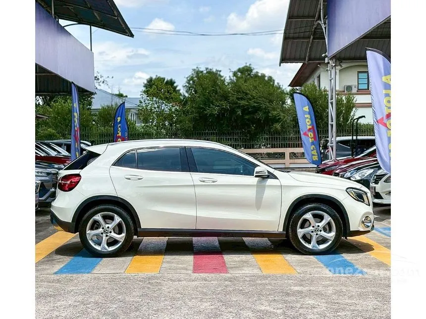 2019 Mercedes-Benz GLA200 Urban SUV