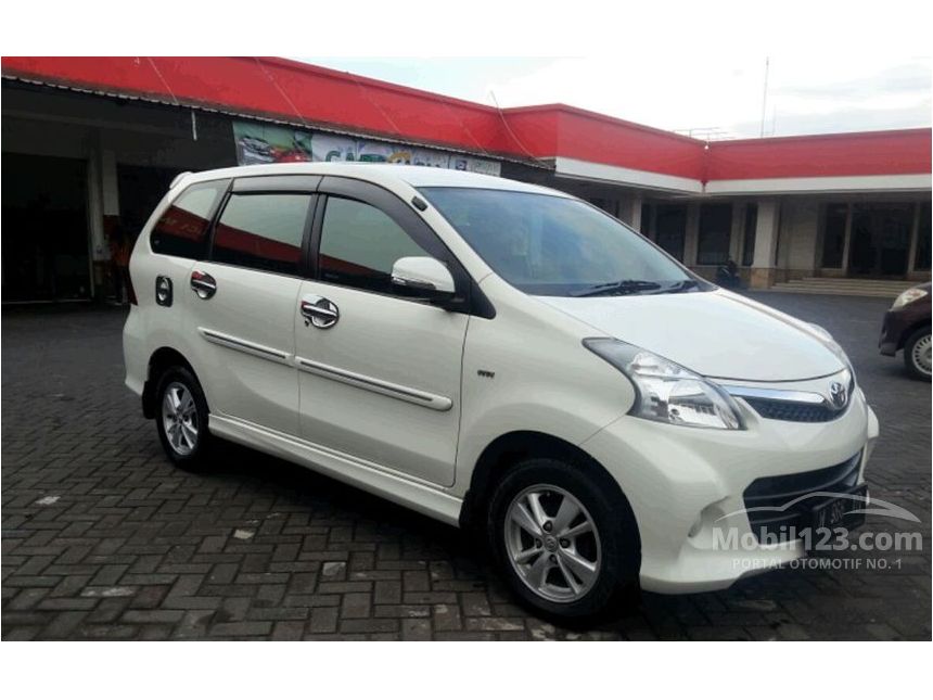 Gambar Mobil Avanza Veloz 2015