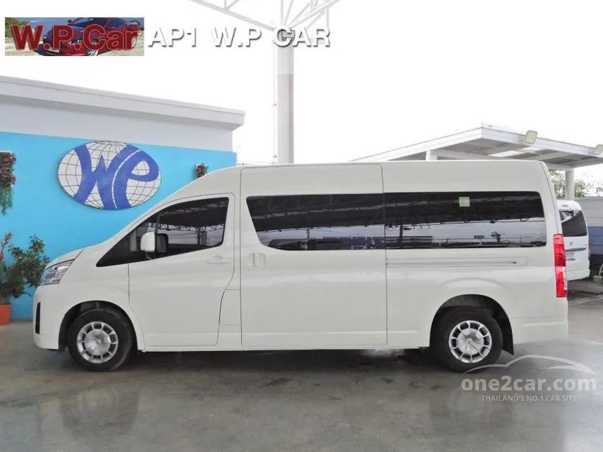 2025 Toyota Commuter Van