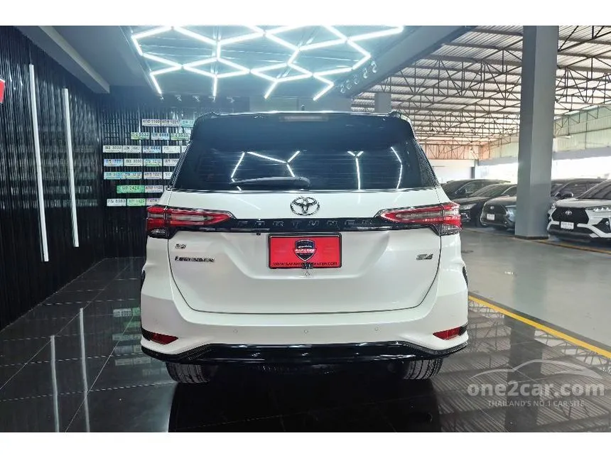 2022 Toyota FORTUNER Legender SUV