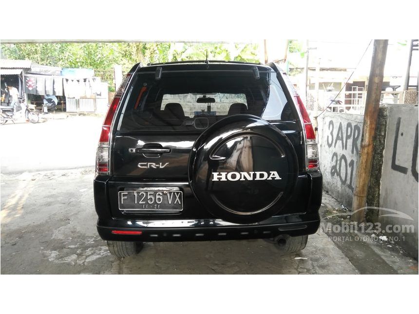 Jual Mobil  Honda CR V  2005  RD 2 0 di Jawa Barat Manual SUV 