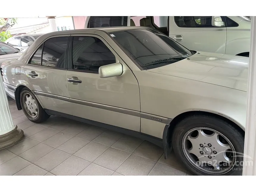 1997 Mercedes-Benz C220 Sedan