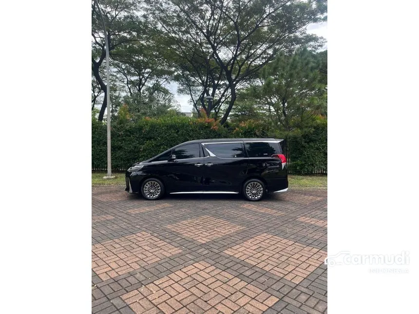 2023 Lexus LM 350 4 Seater MPV