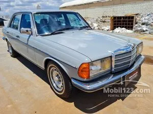 1984 Mercedes-Benz 280 2.7 W123 Tiger Sedan