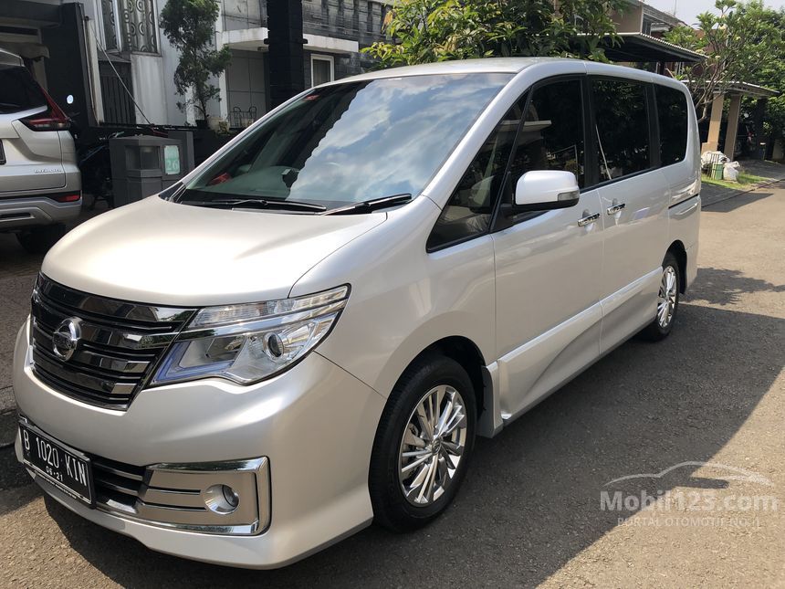 Jual Mobil Nissan Serena 2016 Autech 2.0 di Jawa Barat 