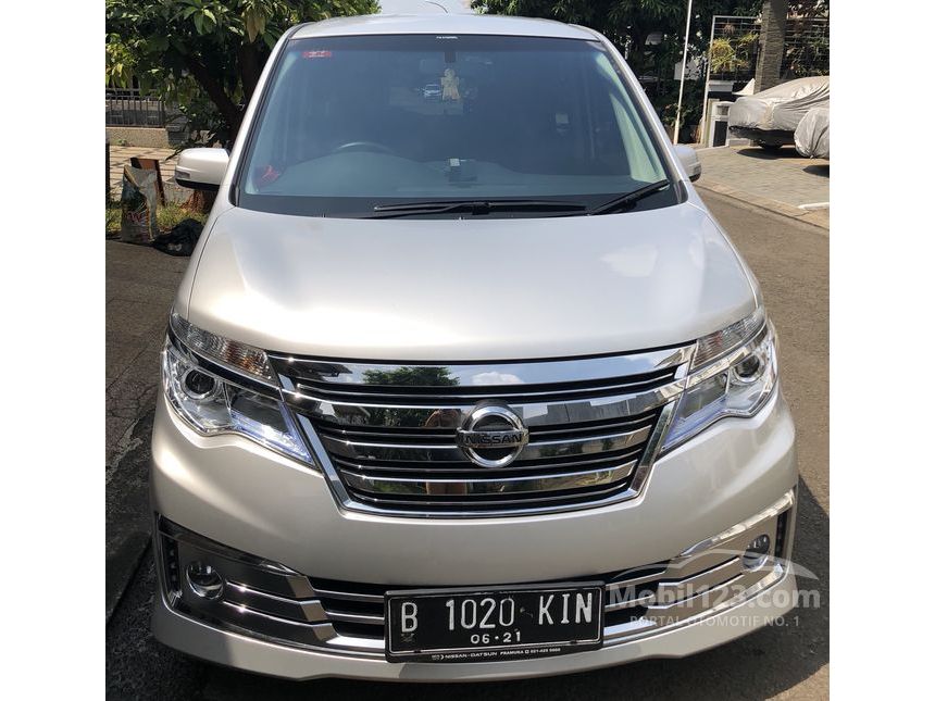 Jual Mobil Nissan Serena 2016 Autech 2.0 di Jawa Barat 