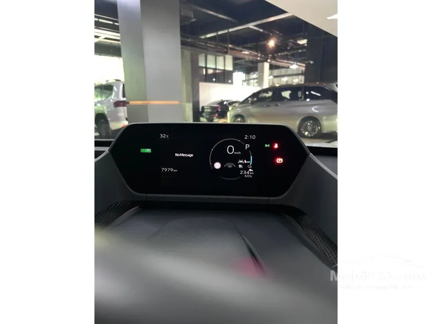 2023 Toyota BZ4X (2 Tone) SUV