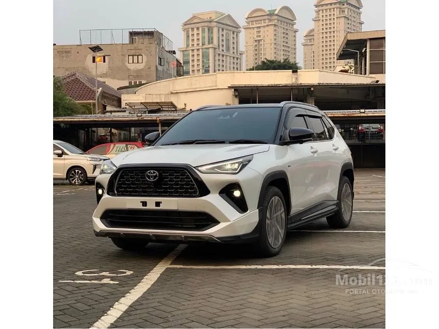 2026 Toyota Yaris Cross S HV with GR Parts Aero Pkg(Prem Clr) SUV