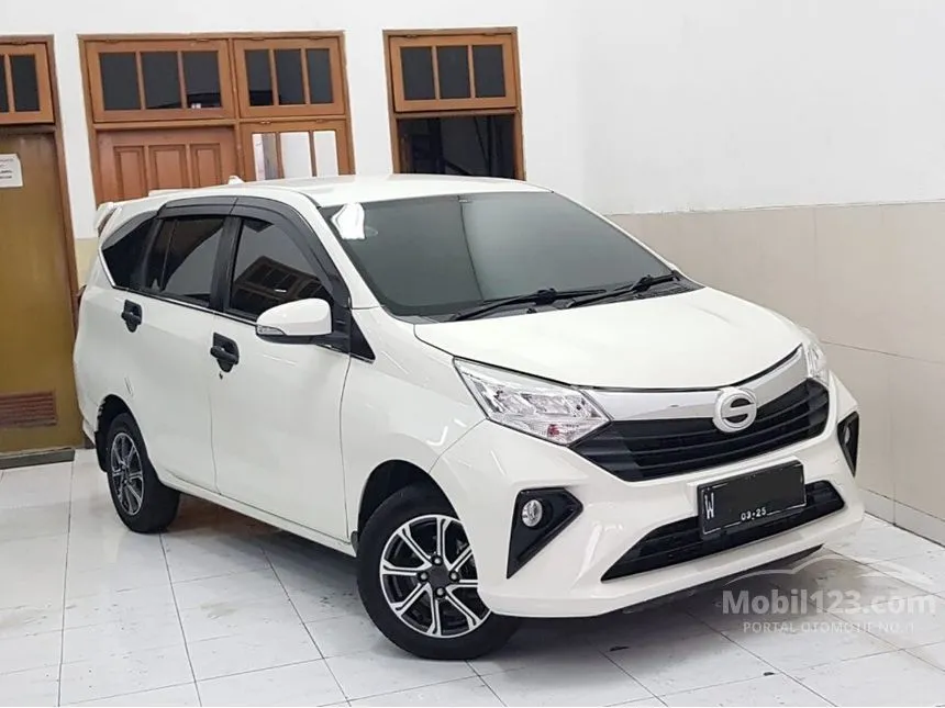Jual Mobil Daihatsu Sigra 2020 R 1.2 di Jawa Timur Automatic MPV Putih Rp 138.000.000