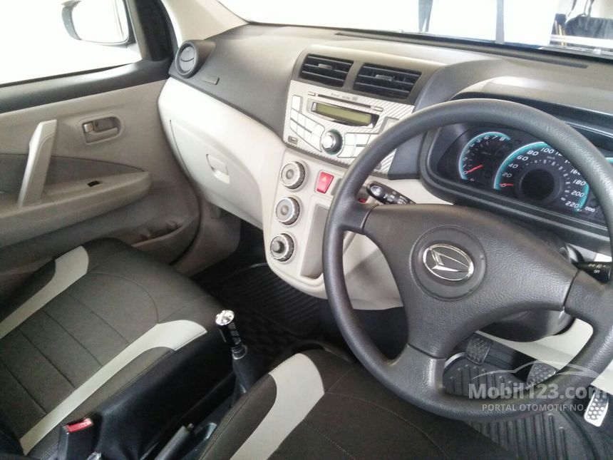 2011 Daihatsu Sirion D FMC Hatchback