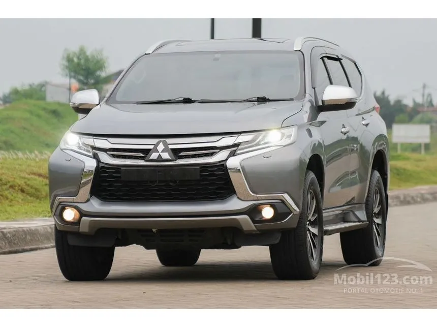 2016 Mitsubishi Pajero Sport Dakar 4X2 SUV