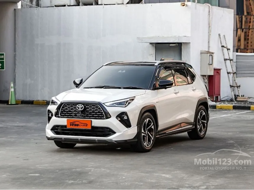 2023 Toyota Yaris Cross S HV with GR Parts Aero Pkg (Prem Clr) SUV