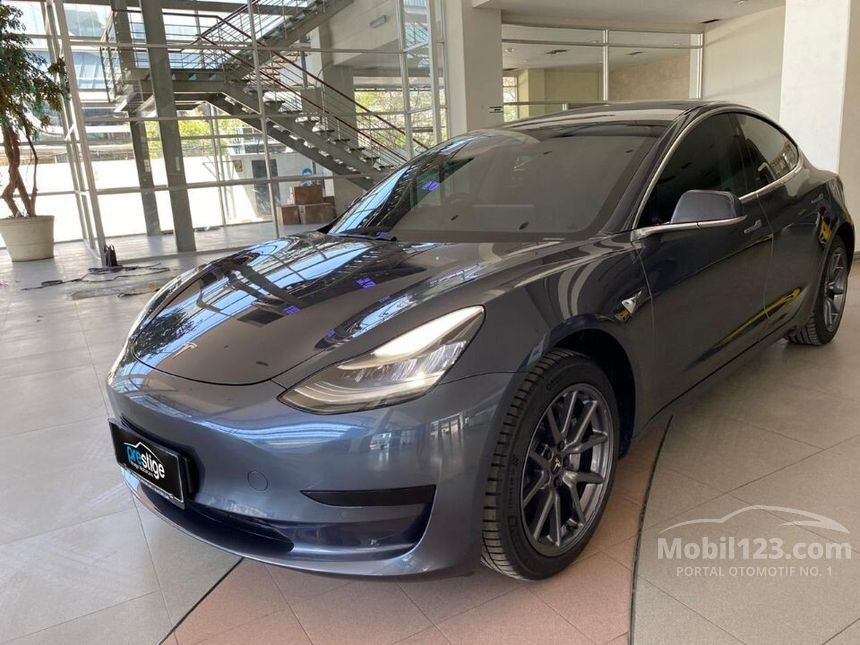 Jual Mobil Tesla Model 3 2020 Standard Range Plus Di DKI Jakarta ...