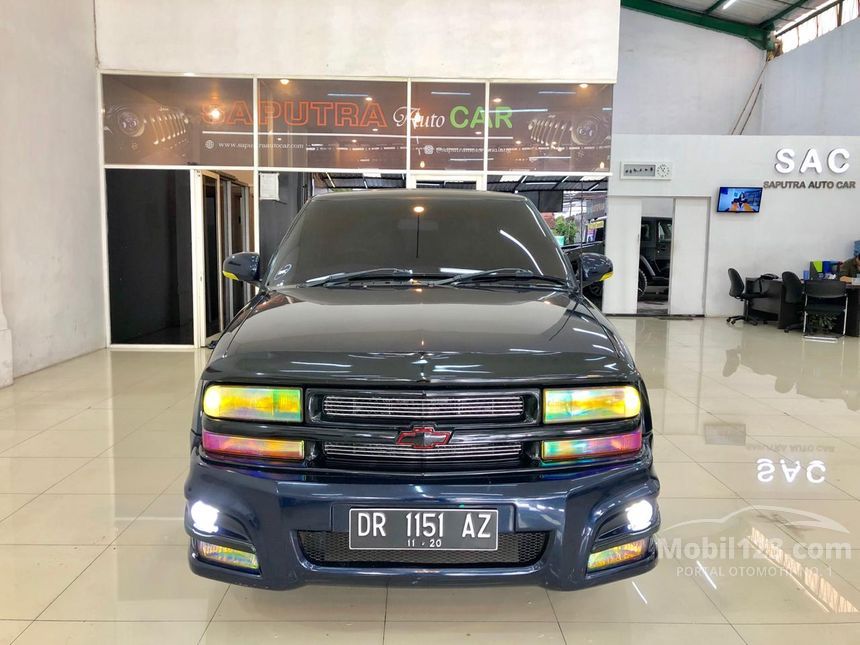 Jual Mobil Opel Blazer 2001 DOHC 2 2 di Jawa Timur Manual 