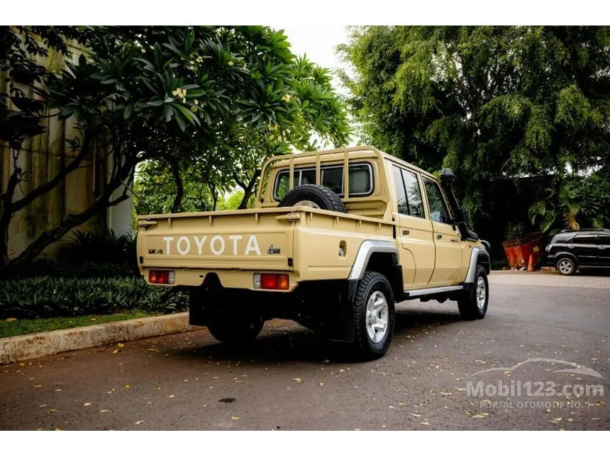 2023 Toyota Land Cruiser Double Cab Chassis 79 GXL Pick-up