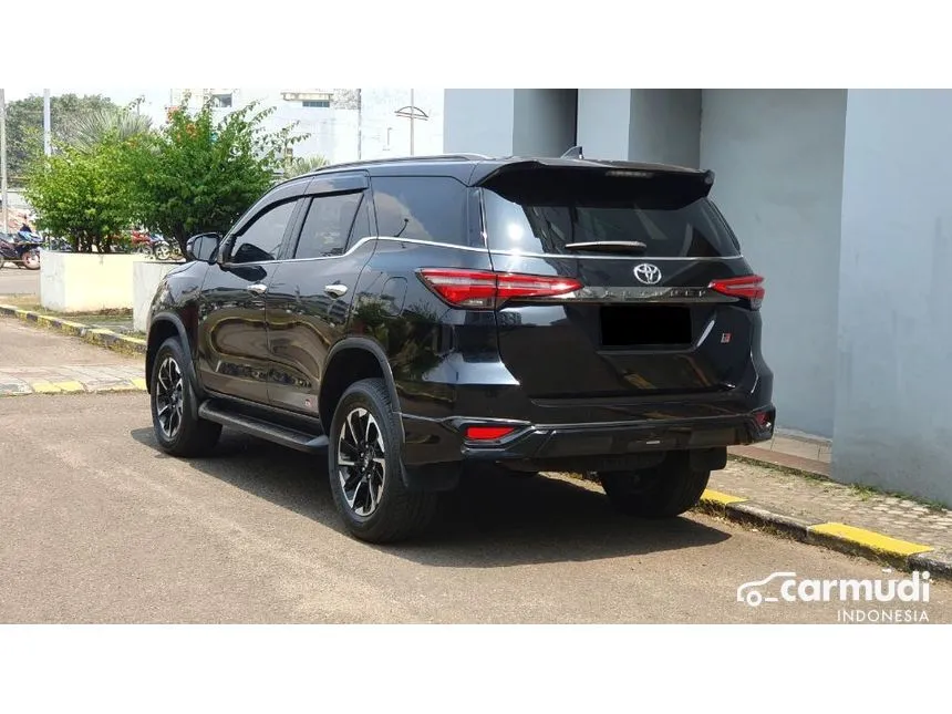 2022 Toyota Fortuner SRZ GR SPORT 4X2 SUV