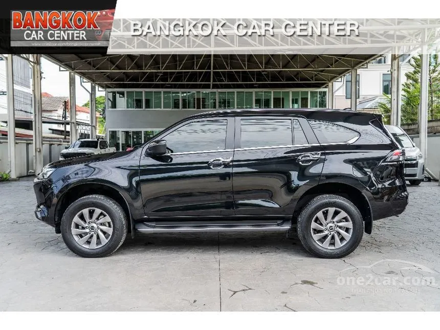 2023 Isuzu MU-X Elegant SUV