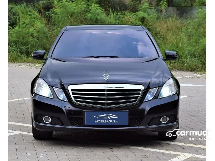 2010 Mercedes-Benz E200 CGI Sedan