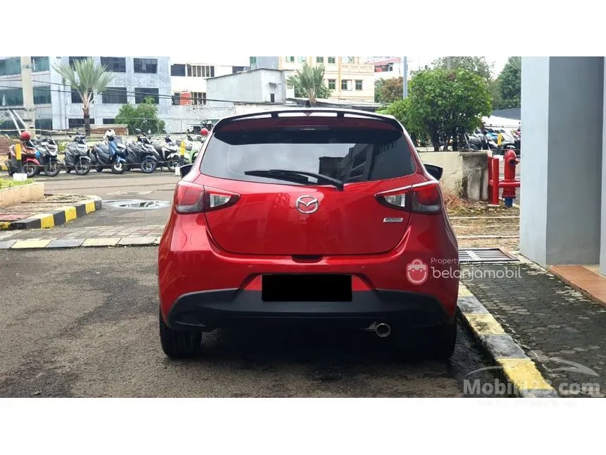 2015 Mazda 2 R Hatchback