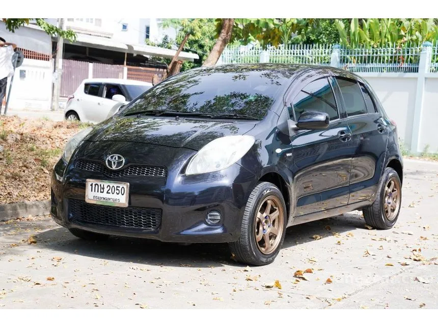 2013 Toyota Yaris J Hatchback
