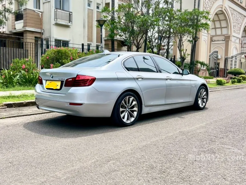 2014 BMW 520i Modern Sedan